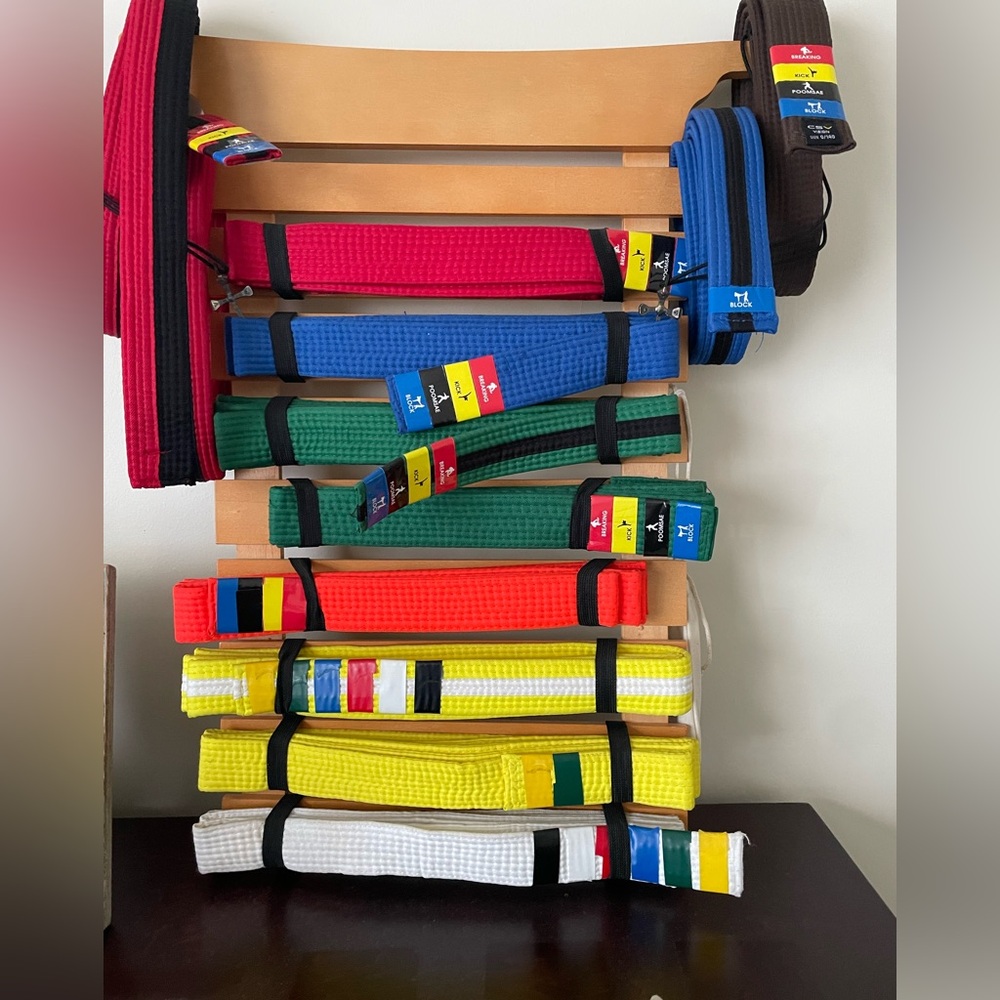 KidKraft Martial Arts Belt Holder